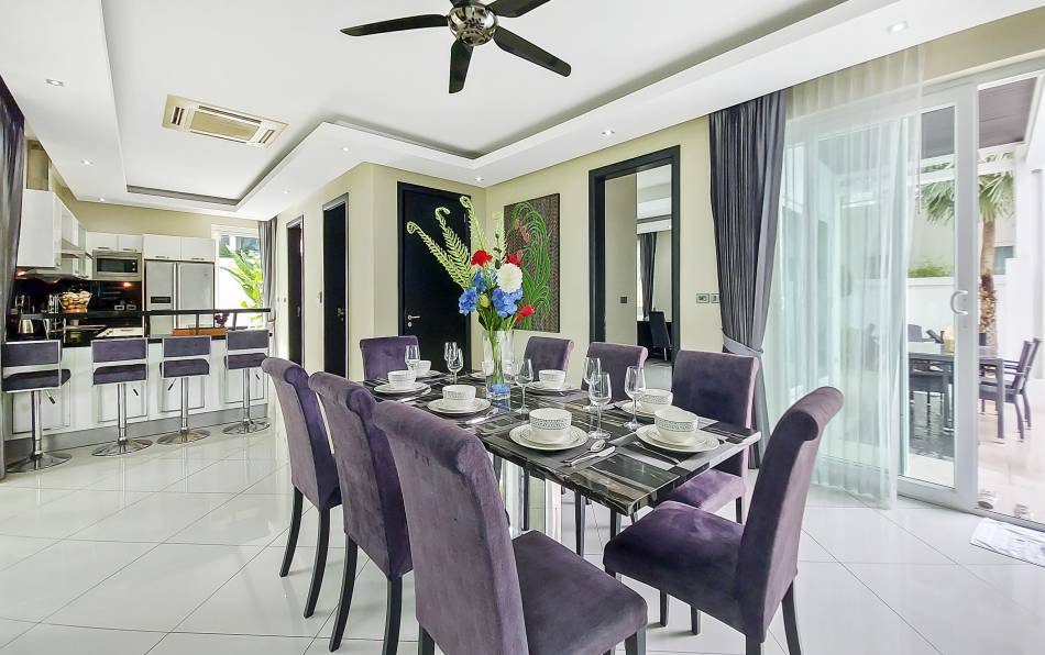 Gorgeous Pool Villa For Sale in Jomtien, pool villa in Jomtien, Jomtien properties, Jomtien properties for sale, Property Excellence