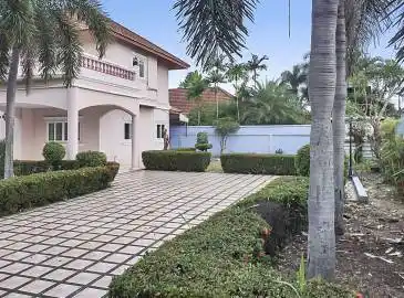 Large house in East Pattaya with potential, East Pattaya house for sale, East Pattaya real estate, Property Excellence Large house in East Pattaya with potential, East Pattaya house for sale, East Pattaya real estate, Property Excellence