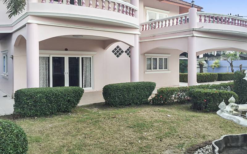 Large house in East Pattaya with potential, East Pattaya house for sale, East Pattaya real estate, Property Excellence