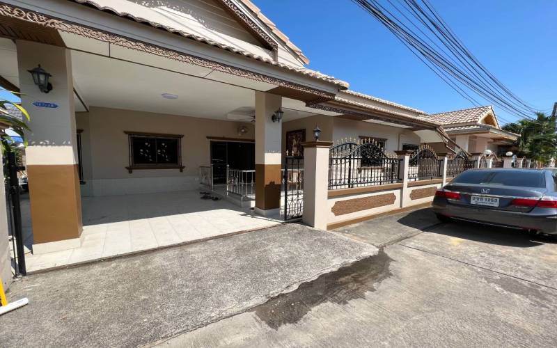 3 bedroom house for sale in East Pattaya, House in Park Royal Hill Pattaya, Pattaya properties for sale, house for sale Pattaya, Property Excellence
