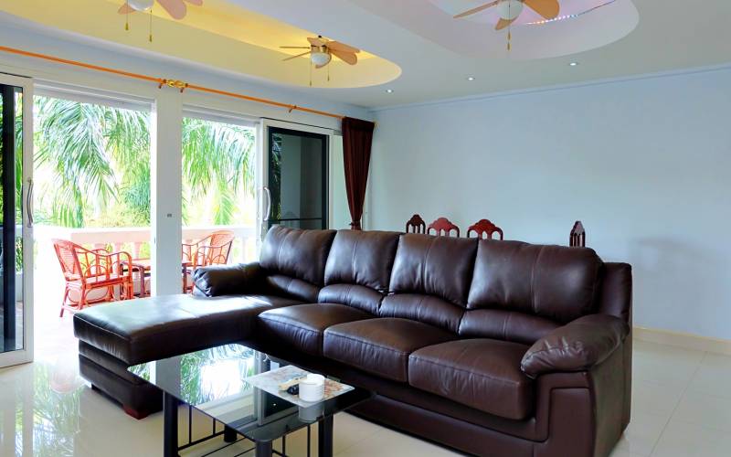 Large 1 bedroom condo for sale on Pratumnak Pattaya, Pool view condo Pratumnak, Pratumnak condos for sale, condo for sale in Pattaya, Property Excellence