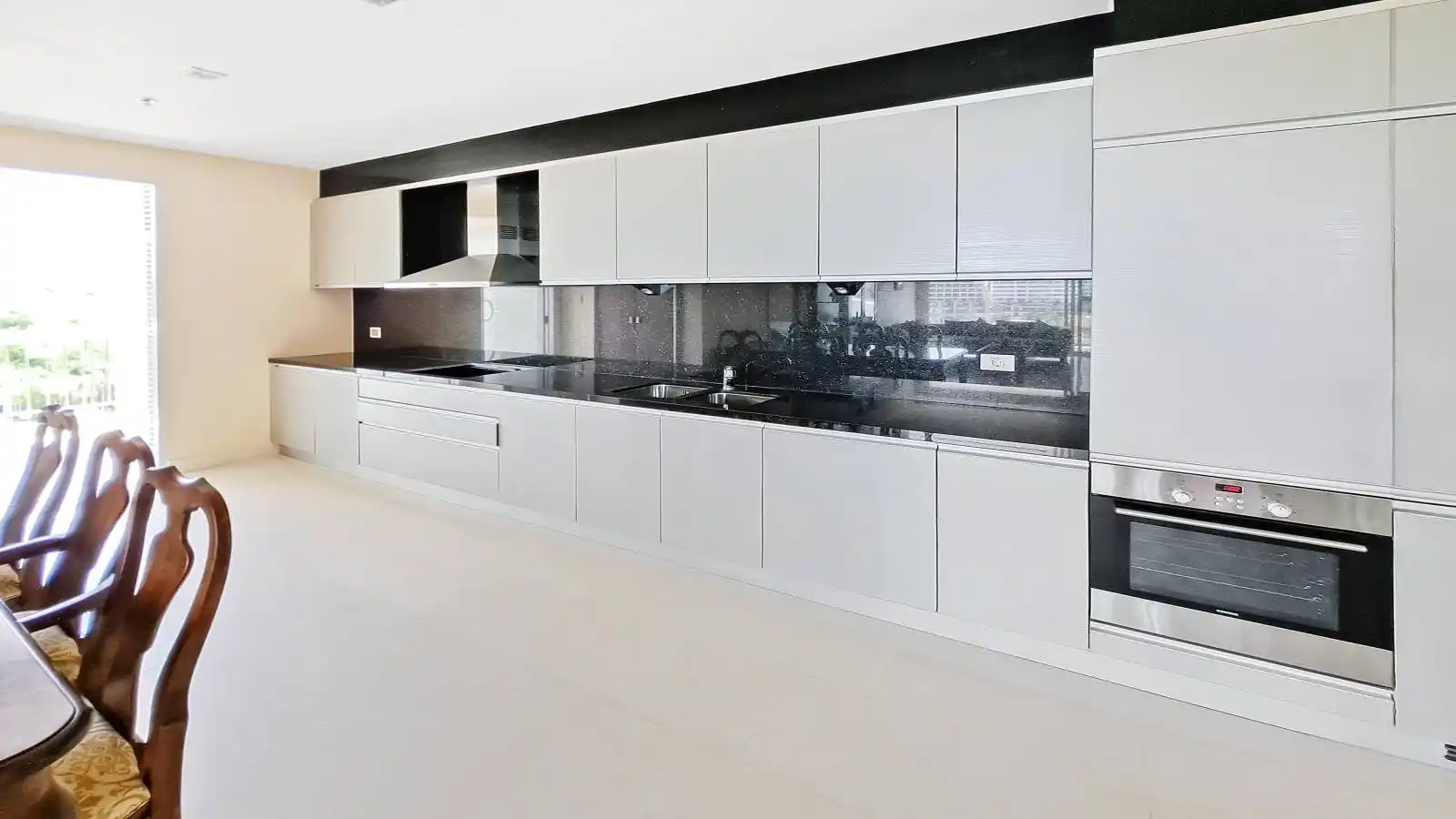 The Cove Wongamat Beach, 2 bedroom beachfront condo for sale, Exclusive real estate Pattaya, Property Excellence