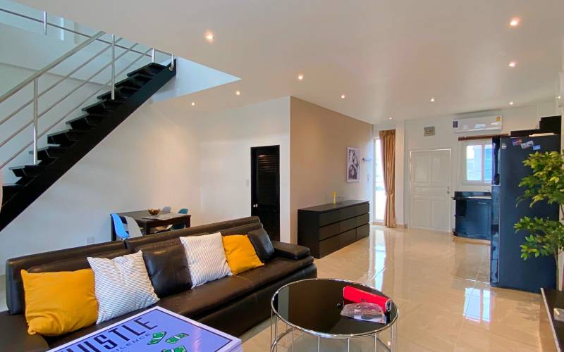 Renovated, duplex, condo, for rent, Pratumnak, living space
