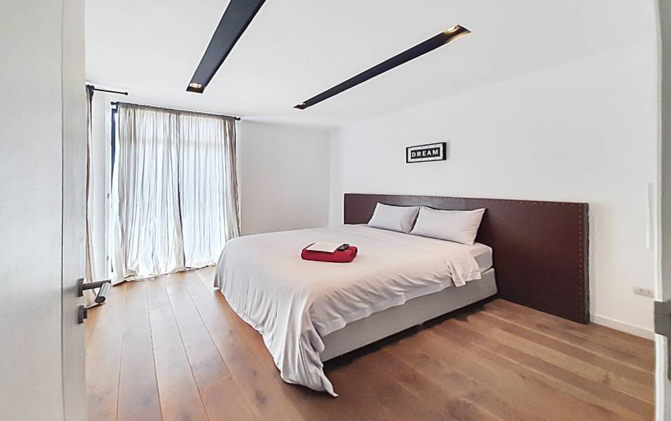 Chonburi, 4 Bedrooms Bedrooms, ,6 BathroomsBathrooms,House,For Sale,1813