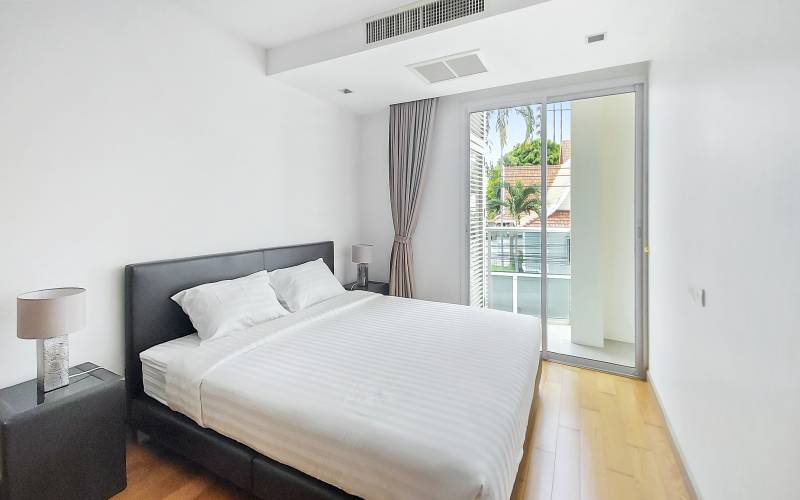 1 bedroom condo for rent on Pratumnak, spacious condo for rent Pratumnak, Rental condos Pratumnak, Property Excellence, trusted real estate agency Pattaya