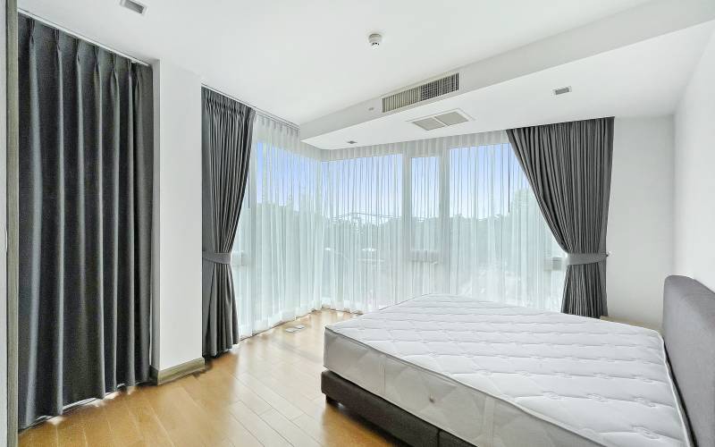 Large 2 bedroom condo for sale on Cozy Beach, Pattaya condos for sale, Pratumnak condos for sale, Elegance condo Pratumnak, Property Excellence 