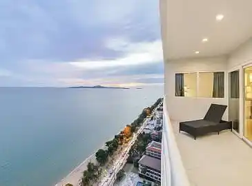 Huge beachfront condo for sale in Jomtien, Front corner unit for sale in View Talay 7 Jomtien, Jomtien condo for sale, Jomtien properties, exclusive condo Jomtien