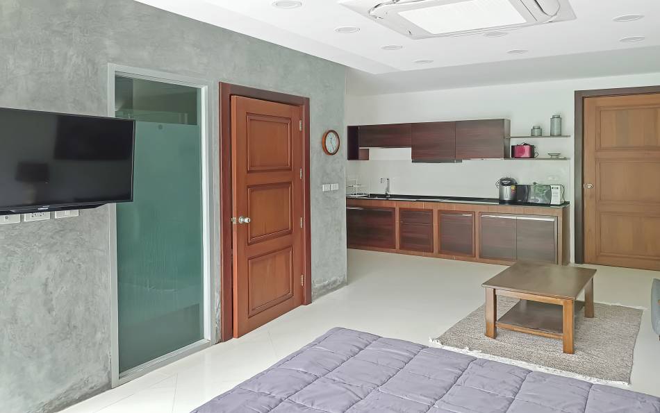 Cheap studio for rent on Pratumnak in Pattaya, Cheap condo rental Pattaya, Park Royal 1 Pattaya, Pattaya real estate for rent,  Property Excellence