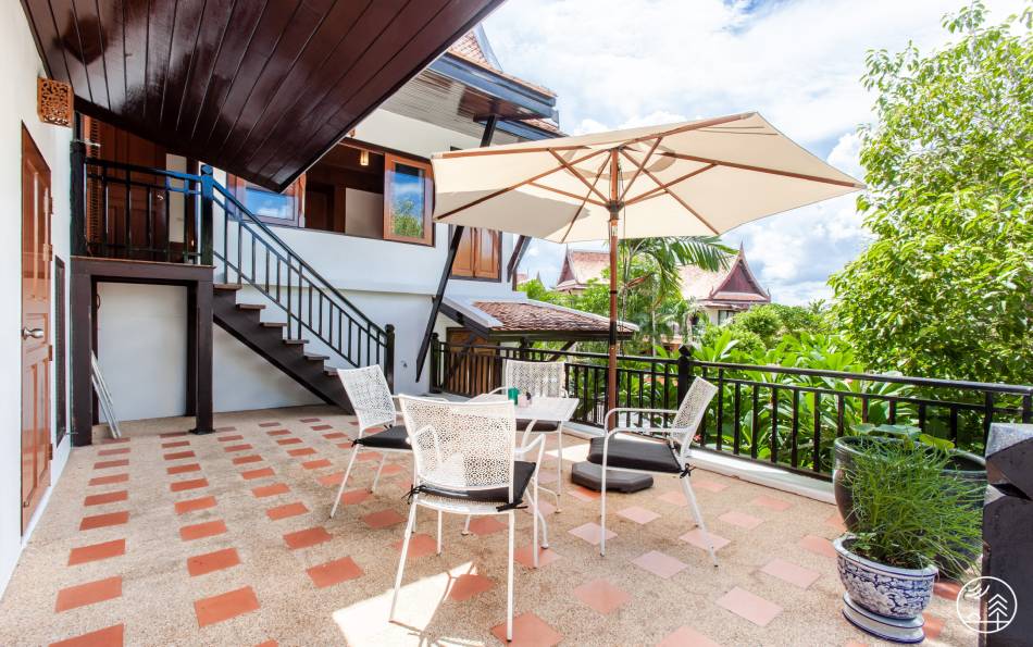 House for sale in beachfront village Pattaya, beachfront village house for sale Jomtien, Dharawadi house for sale Jomtien, Jomtien house for sale, Jomtien house for sale, Pool villa Pattaya, Beachfront Pattaya for sale, Property Excellence