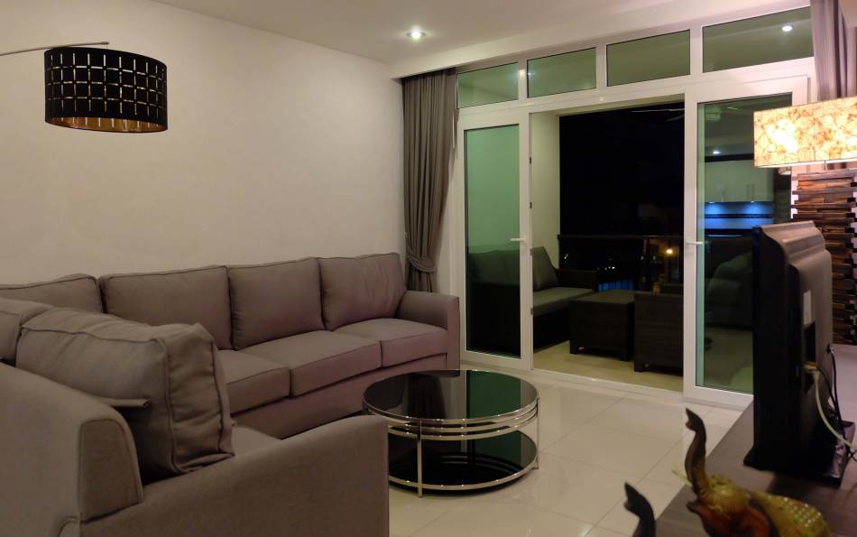 Large 2 bedroom condo for sale Pratumnak, investment property for sale Pattaya, good rental return Pattaya, Pattaya condo for sale, Pratumnak condo for sale, Property Excellence