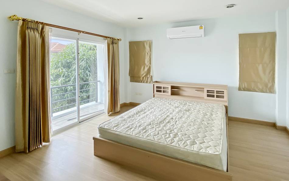3 bedroom house for sale in Pattaya, Central Hillside Pattaya house for sale, 2 storey house in Pattaya for sale, Pattaya real estate, house without pool for sale Pattaya, Property Excellence