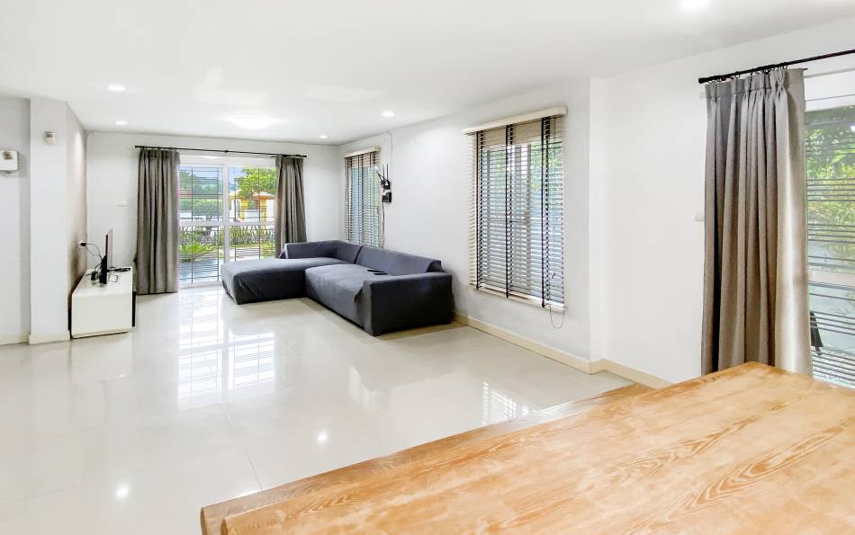 House for rent in Pattaya, East Pattaya house for rent, 2 storey house for rent Pattaya, Property Excellence, Real Estate Agent Pattaya, trust estate agency
