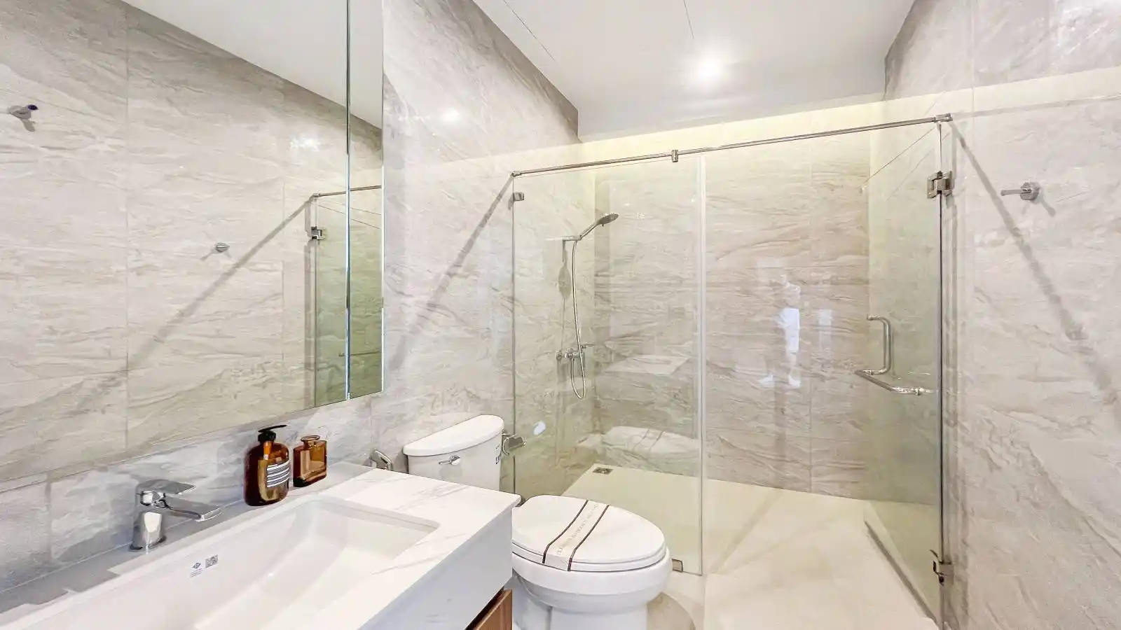 Listed by Property Excellence, the Rosewood Pool Villa in Highland Park, Pattaya, awaits you. Experience sophisticated living with a private pool and community luxuries. Enquire now to view and transform your dream into an address.