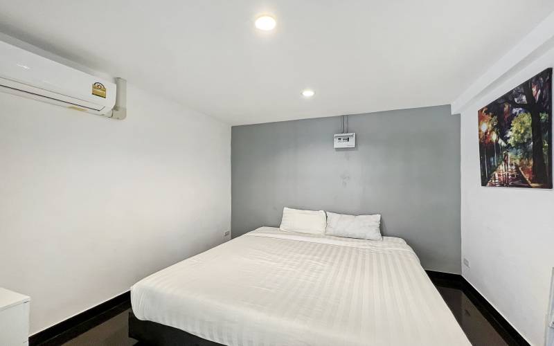 Cheap 2 bedroom condo for rent Pratumnak, condo for rent Pratumnak, Leading Pattaya Estate Agent, Property Excellence