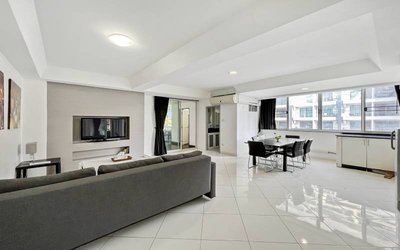 Cheap 2 bedroom condo for rent Pratumnak, condo for rent Pratumnak, Leading Pattaya Estate Agent, Property Excellence