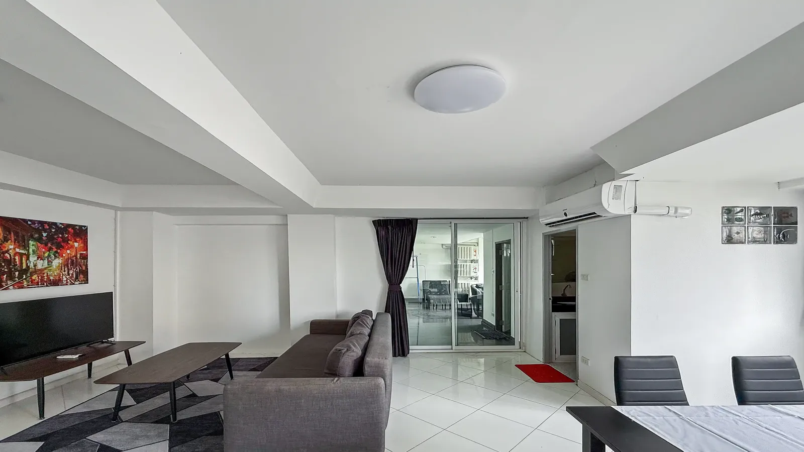 Cheap 2 bedroom condo for rent Pratumnak, condo for rent Pratumnak, Leading Pattaya Estate Agent, Property Excellence