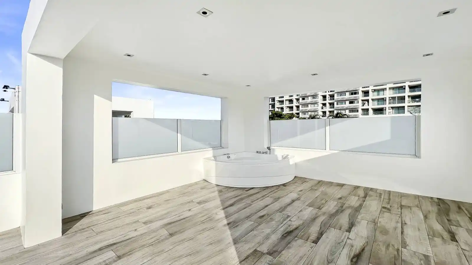 Palm Oasis Jomtien, Palm Oasis Jomtien house for sale, Fully renovated house for sale in Jomtien, Luxury house for sale in Pattaya, Luxury house for sale in Jomtien, Jomtien property expert, Property Excellence