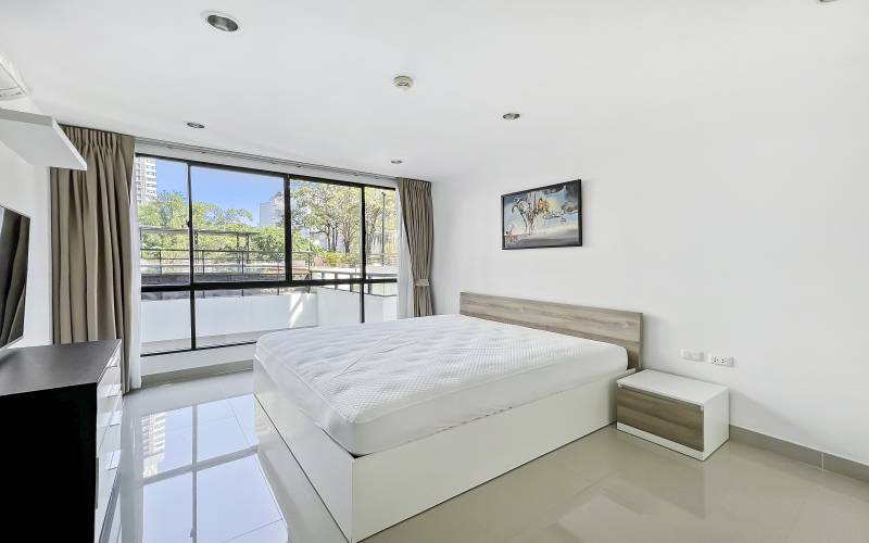 2 bedroom condo for sale in Central Pattaya, Pattaya condo for sale, Condo for sale in The Pride condominium Pattaya, Established real estate agent in Pattaya, Property Excellence